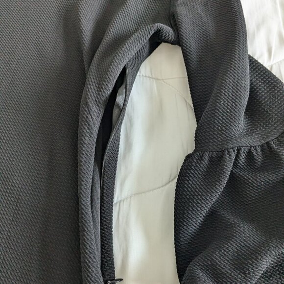 Romeo & Juliet Couture Sheath Dress Small Black Stretch V-Neck Bell Sleeve - Picture 13 of 16